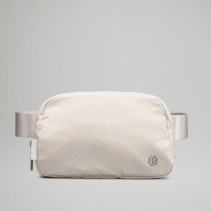 ♥️ Last One ♥️ Lululemon Everywhere Belt Bag - NWT - White Opal